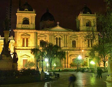 La Paz at night